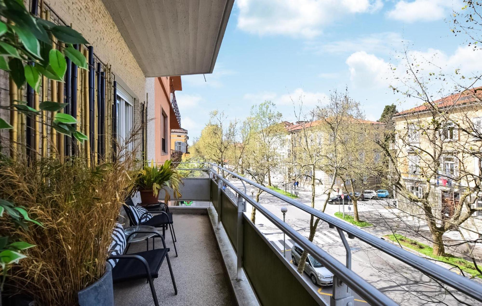 2 Bedroom Cozy Apartment In 戈里齐亚 外观 照片
